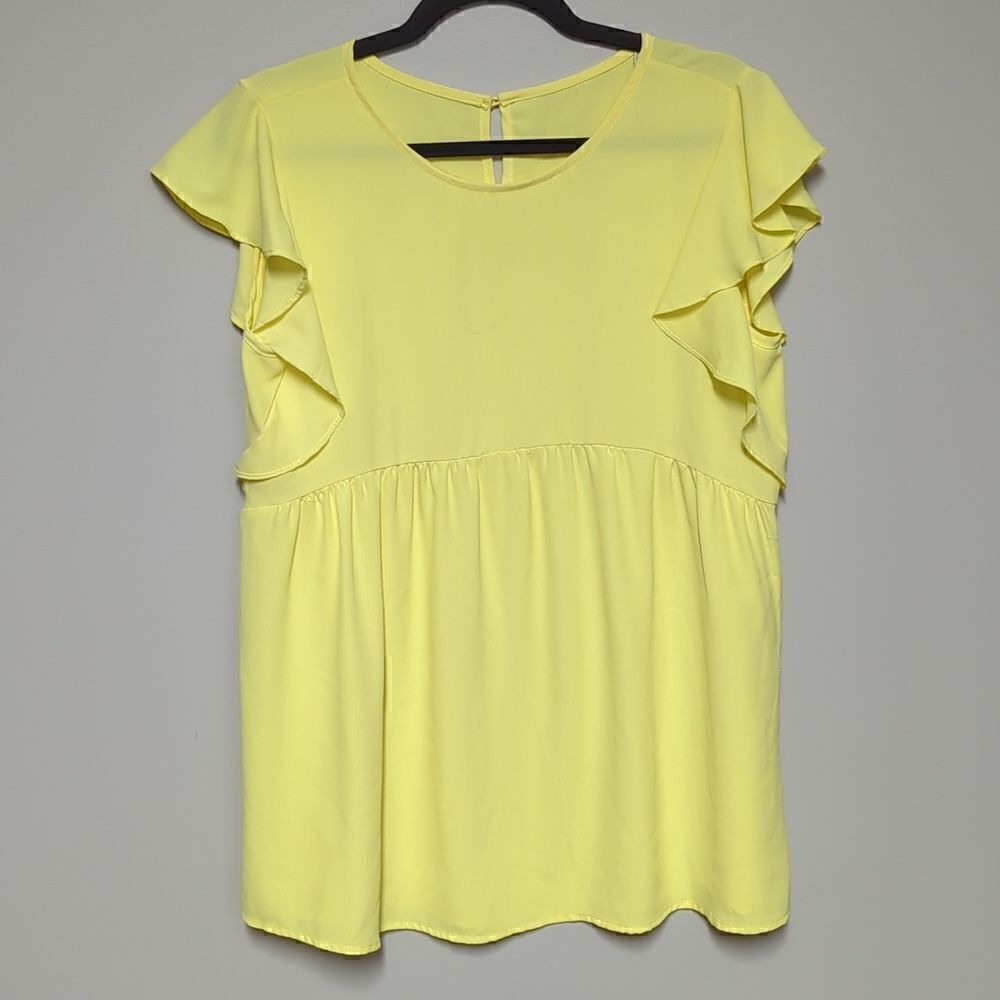 Ces Femme Yellow Ruffle sleeve blouse NWT